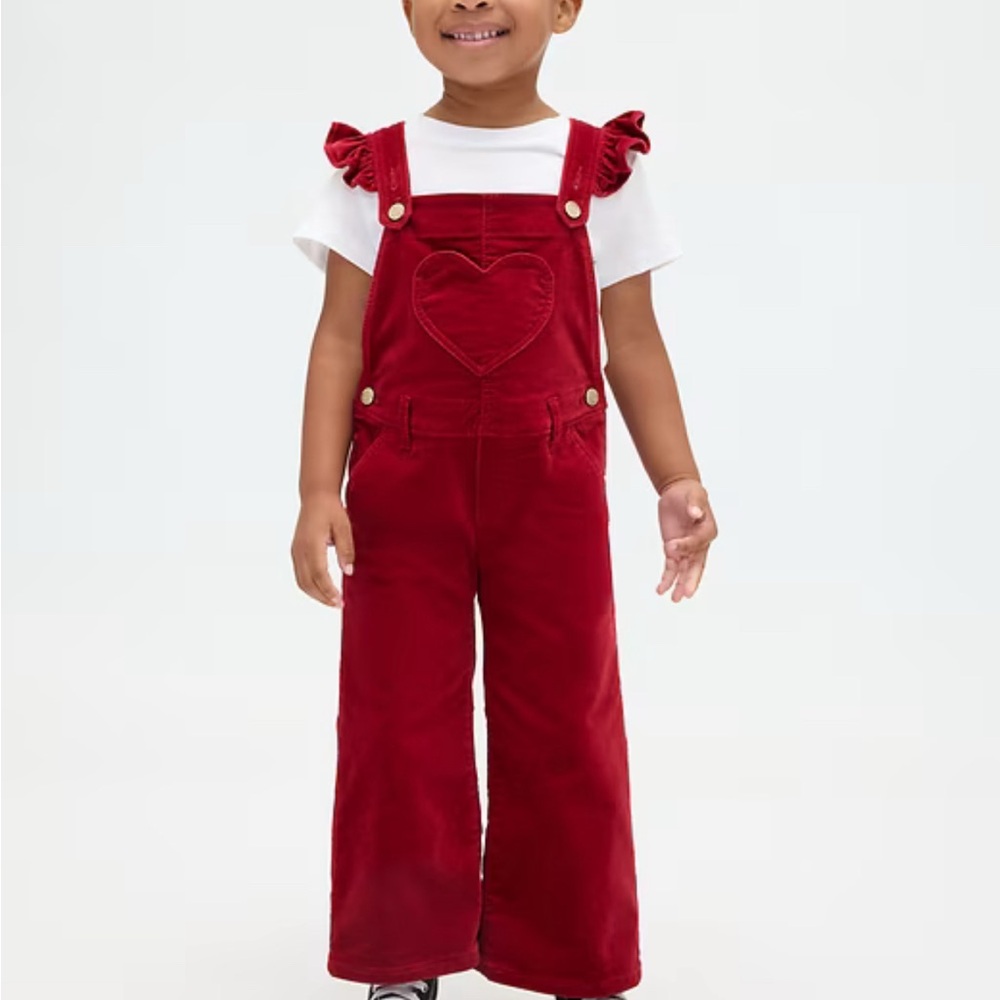 GAP Red Kids Overalls with Heart 2t perfect for valentines!